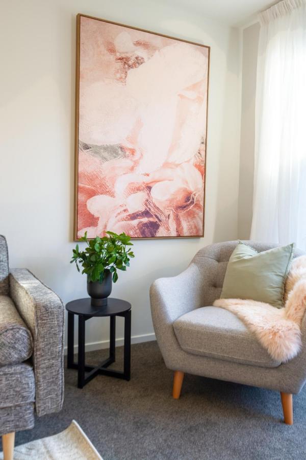 כרייסטצ'רץ' Cozy 3 Bedroom Near Hagley Park W/Garage מראה חיצוני תמונה