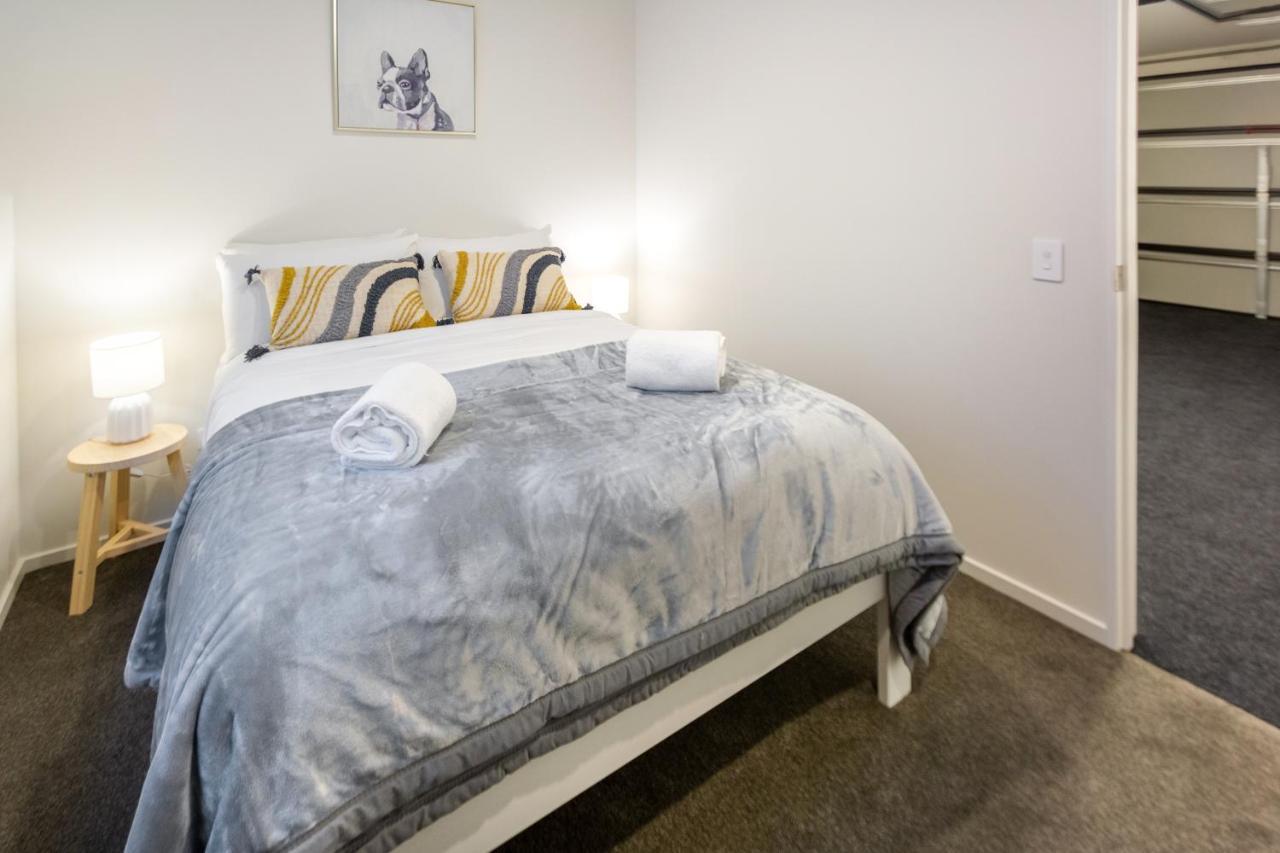 כרייסטצ'רץ' Cozy 3 Bedroom Near Hagley Park W/Garage מראה חיצוני תמונה