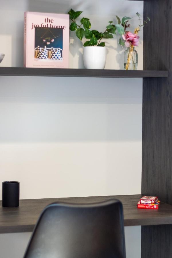כרייסטצ'רץ' Cozy 3 Bedroom Near Hagley Park W/Garage מראה חיצוני תמונה